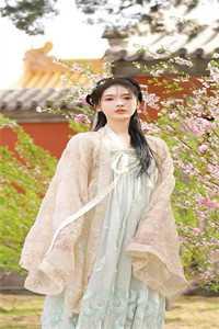 桃桃林林是男是女