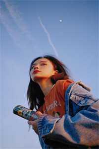 女主叫季若的